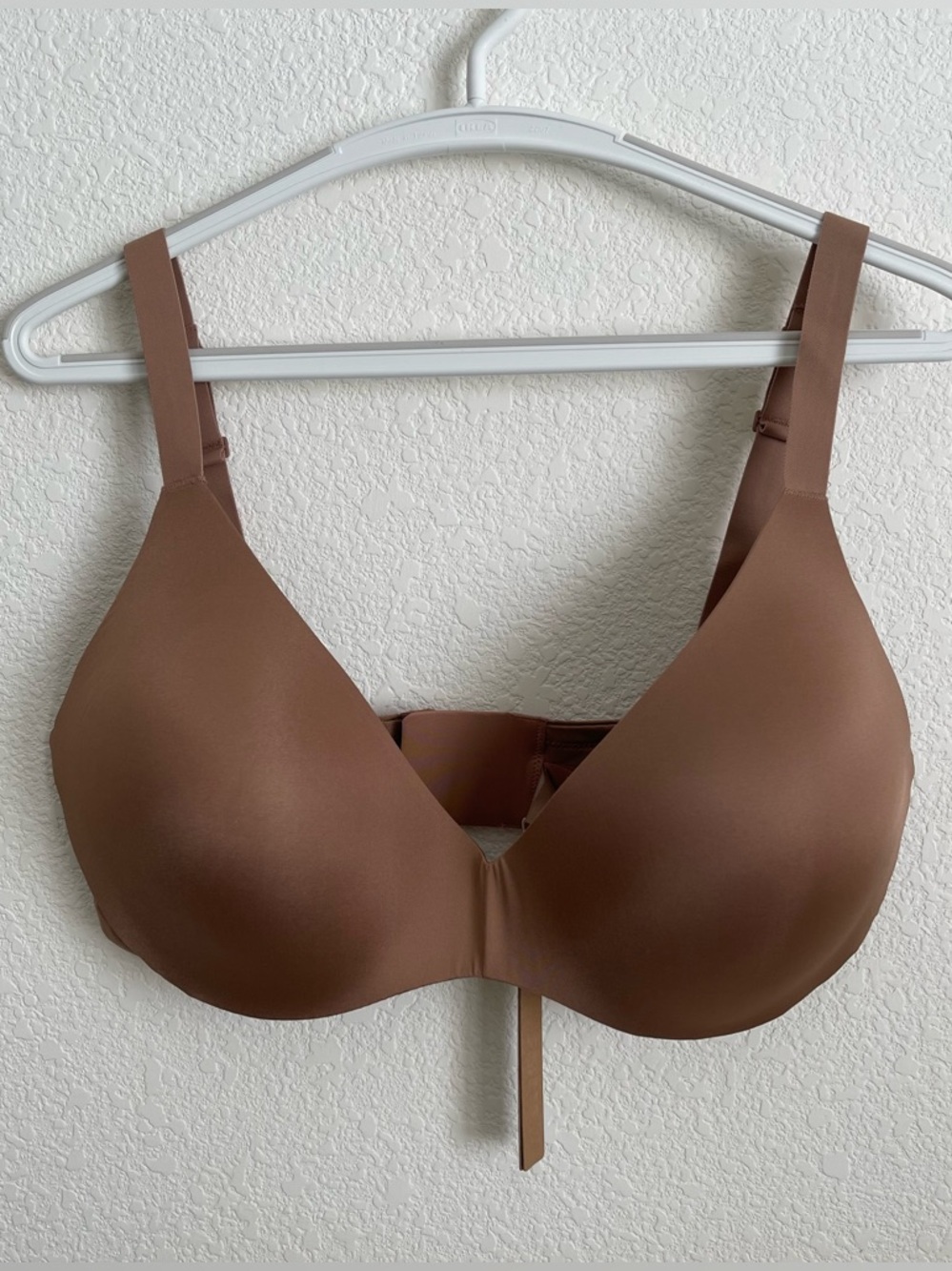 SKIMS Wireless Form Push Up Plunge Bra Women’s Size 38 DDD Intimates NWT